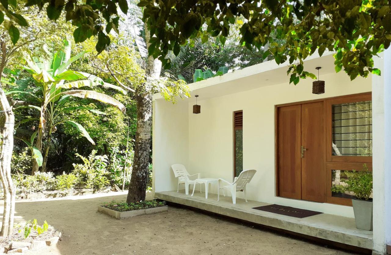 Hotel The Loft Midigama East Exterior foto