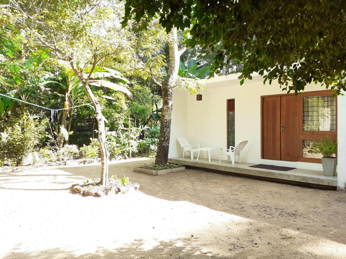 Hotel The Loft Midigama East Exterior foto
